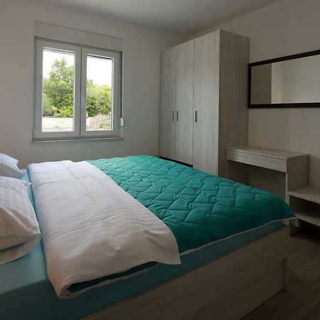 Apartmani Judita Pinezići Exteriör bild
